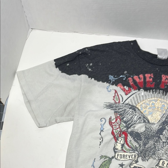 No Boundaries Black and White Short Sleeve Tee with Graphic Design - Picture 4 of 10